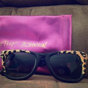 Betsey Johnson Raven/Ivory Sunglasses BJ215